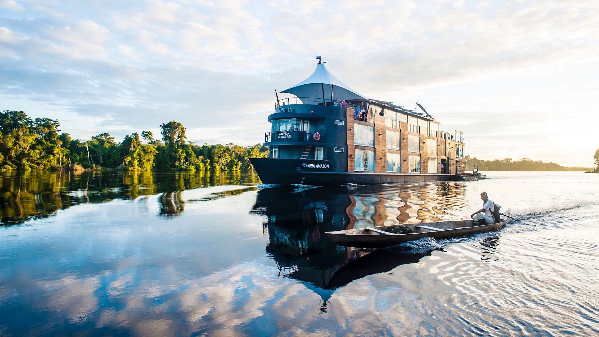 aqua expedition cruise