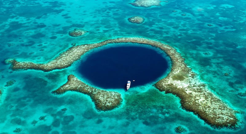 lighthouse reef belize national geographic quest cruise