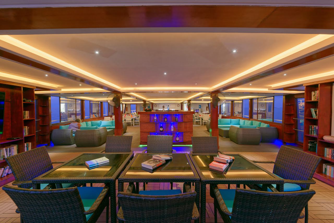 Yasawa Princess Dining Room