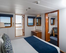Reef Endeavour Photo 11
